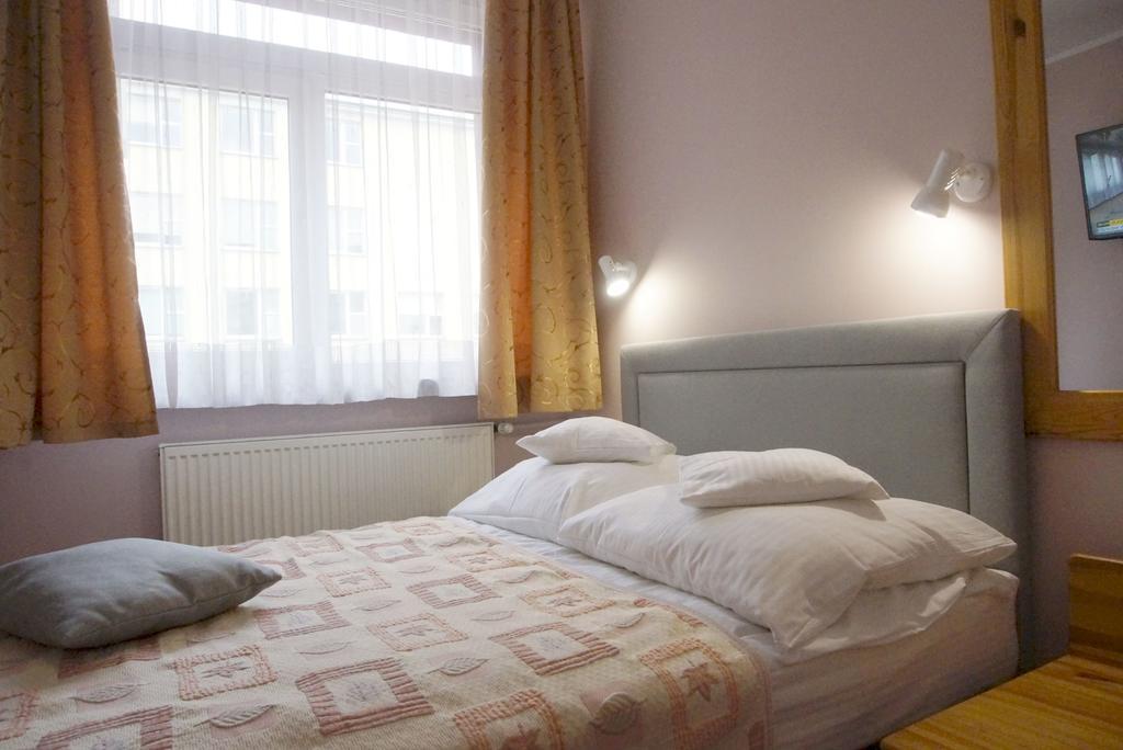 Hotel Unibus بيالسك بودلاسكي المظهر الخارجي الصورة